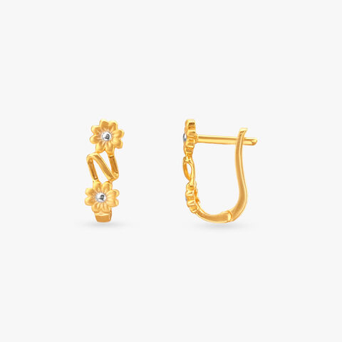 Daisy Curve Gold Hoop Earrings