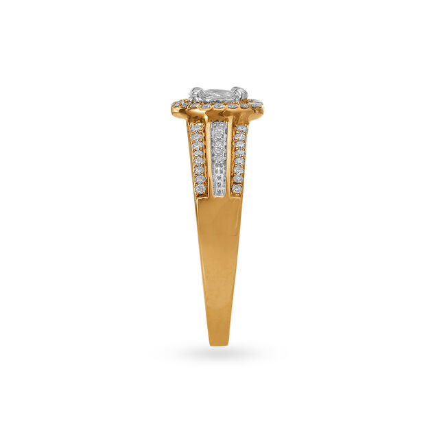 Glimmering 18 Karat Yellow Gold And Diamond Finger Ring,,hi-res image number null