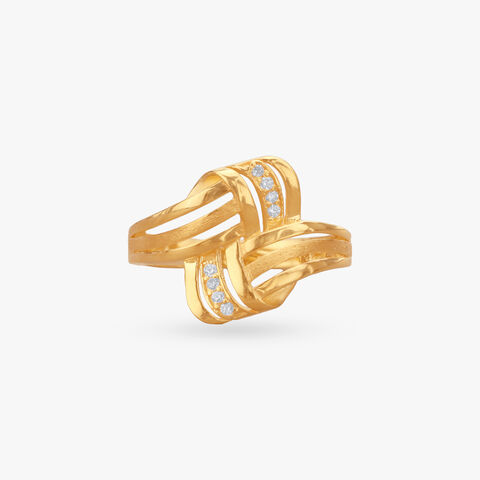 Wrapped Elegance Gold Finger Ring