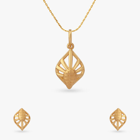 Sunlit Leaf Gold Pendant and Earrings set