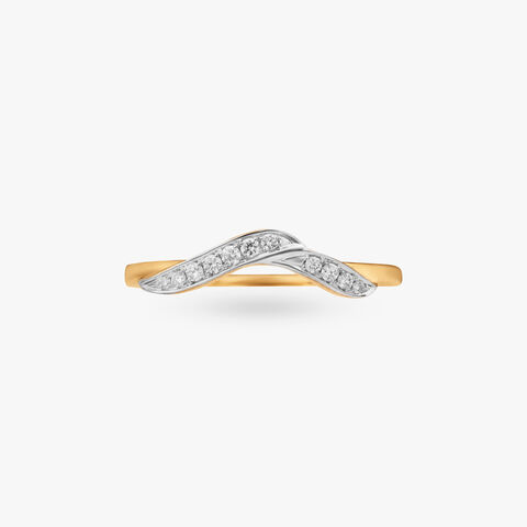 Enchanting Arc Diamond Finger Ring