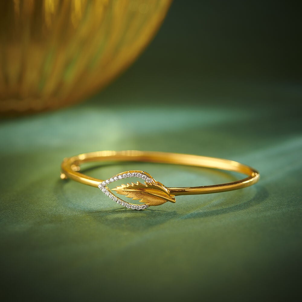 Gold hot sale leaf bangle