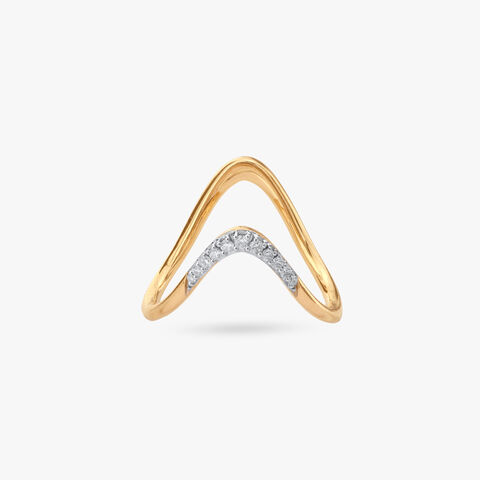 Sleek Curve Diamond Finger Ring
