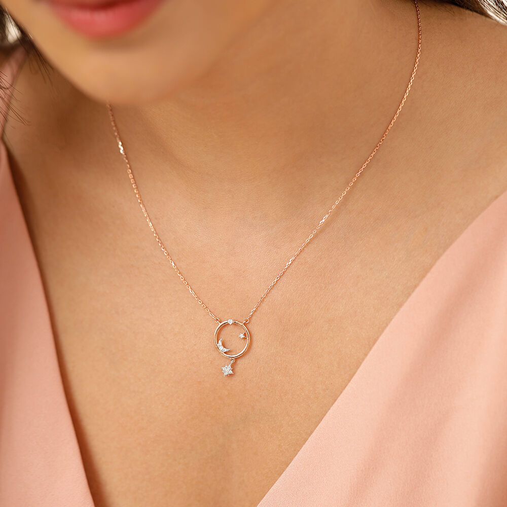 Tanishq gold pendant with chain top