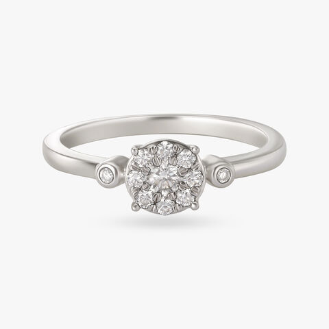 Eminent Diamond Finger Ring