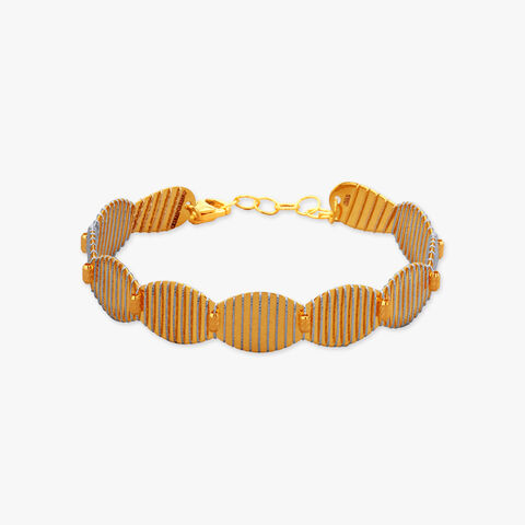 Glam Wave Gold Bangle