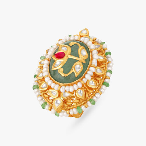 Enchanting Finger Ring with Chandak and Kundan Inlay Work