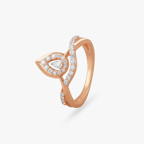 Regal Flame Diamond Finger Ring