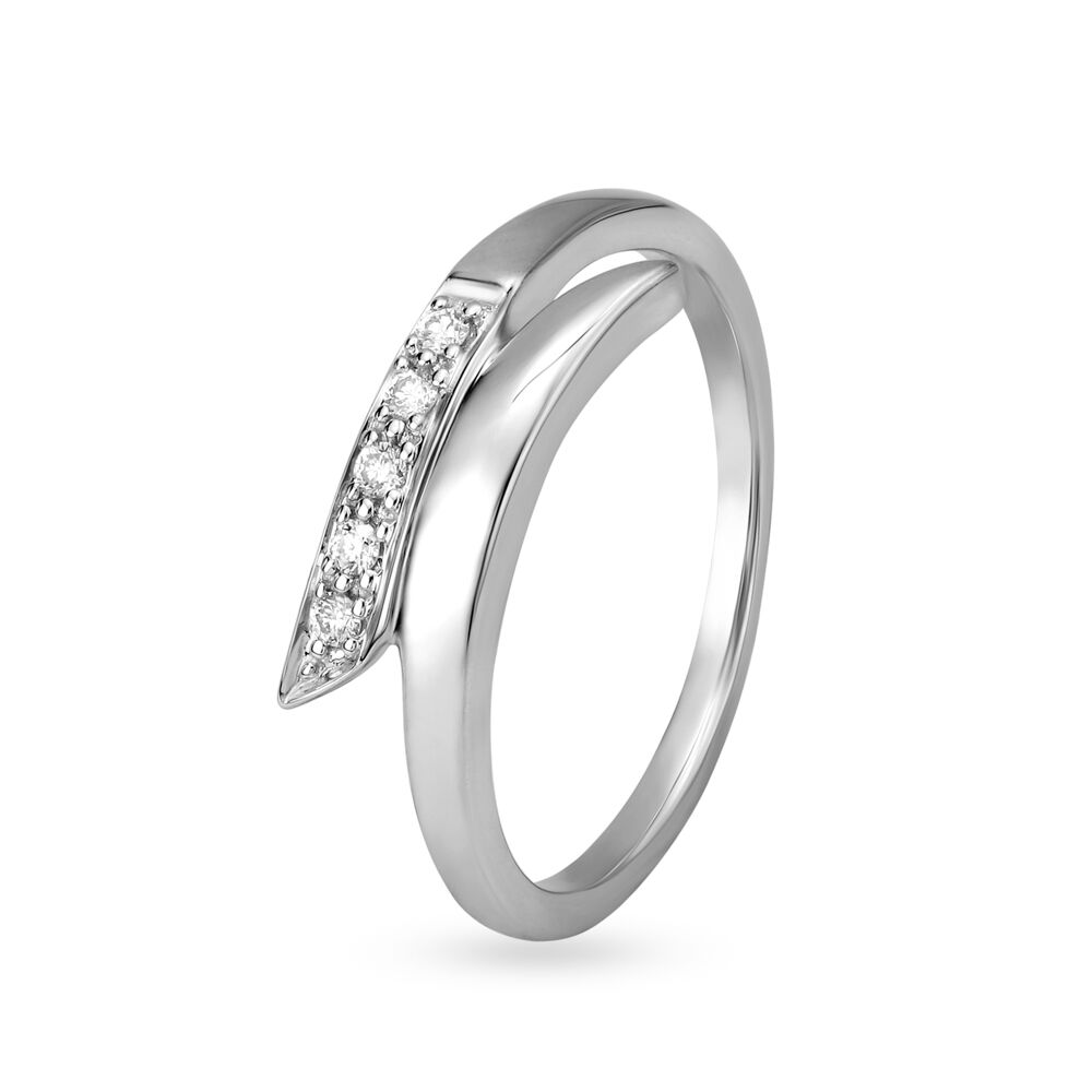 White hotsell gold tanishq