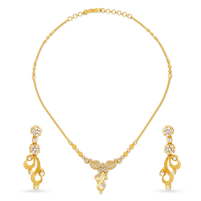 Elaborate Pendant with Chain and Earrings Set with Un-cut Diamonds,,hi-res image number null
