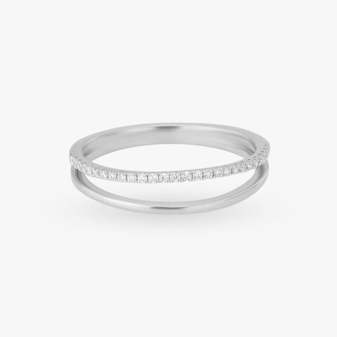 Lustrous Diamond Finger Ring