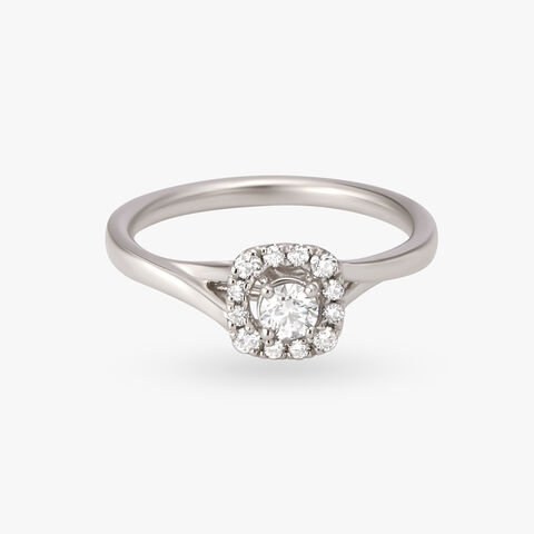 Chic Diamond Finger Ring