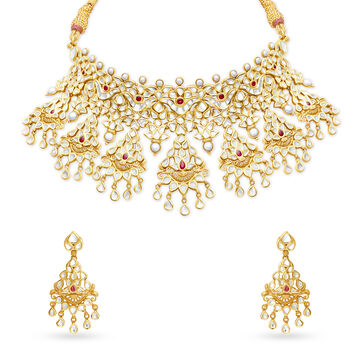 Spectacular Gold Kundan Necklace Set for the Punjabi Bride
