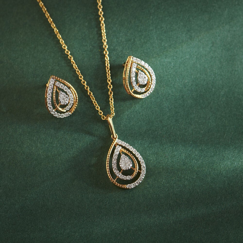 Enchanting Gold-Plated Emerald American Diamond Necklace Set Buy Online