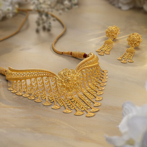 Floral Filigree Gold Necklace Set