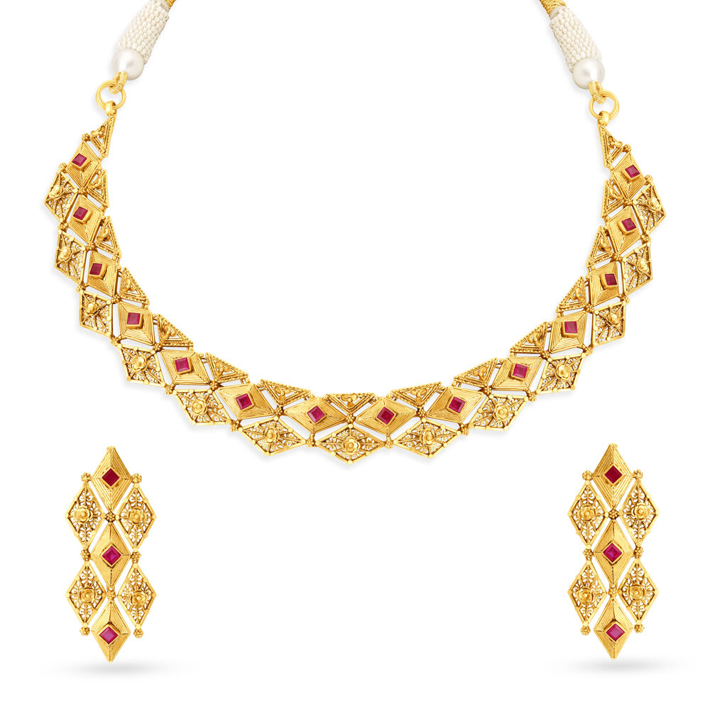 Traditional Chic Gold Necklace Set