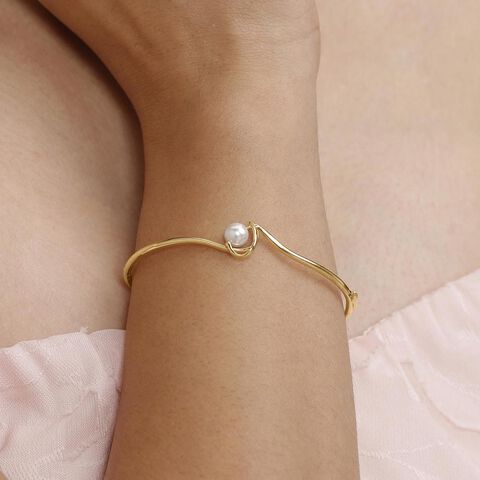 Aura Knot Pearl Bangle