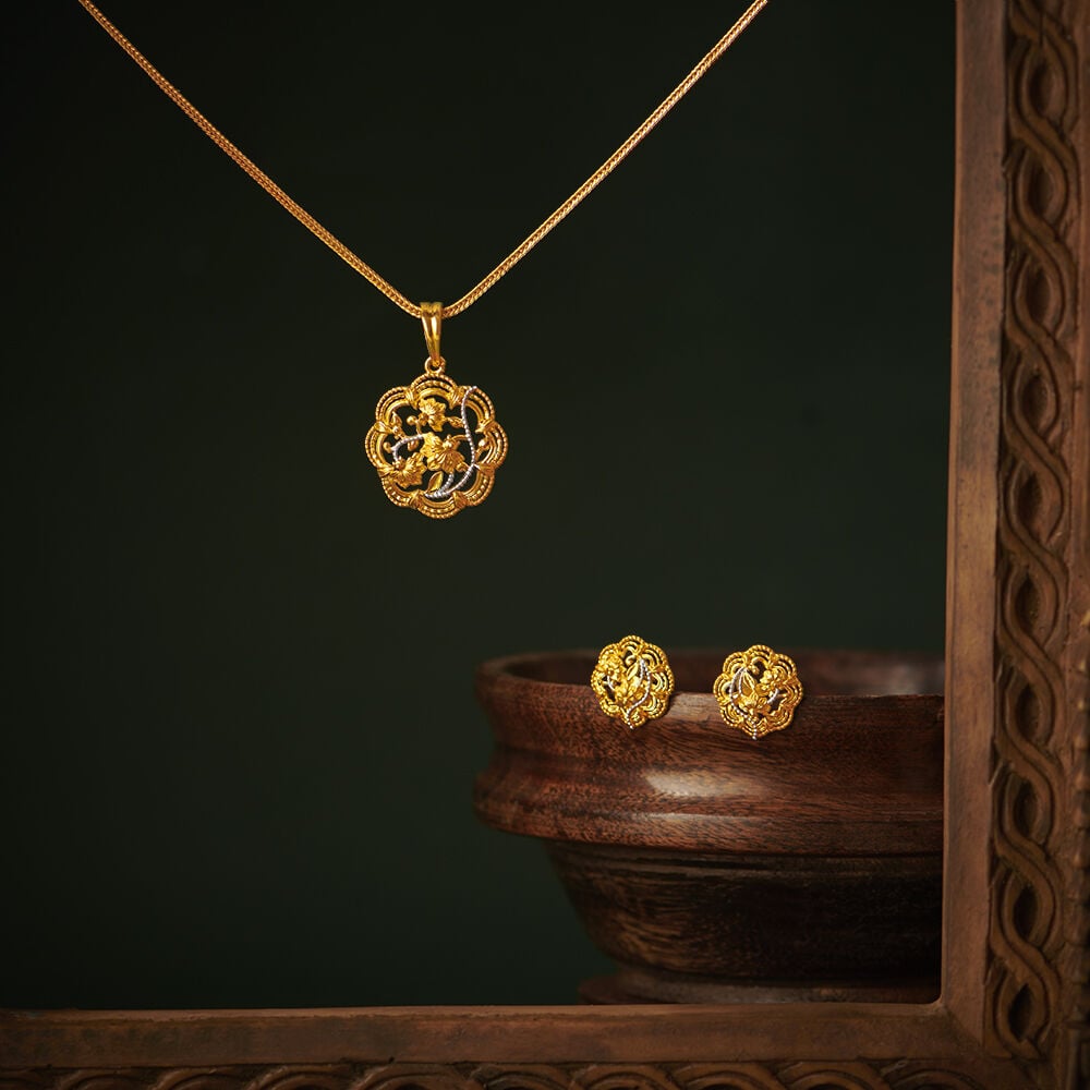 Gold ear hotsell pendant