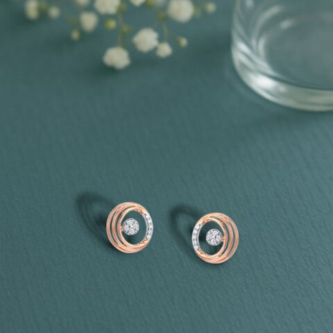Spiralled Shine Diamond Stud Earrings