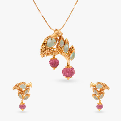 Perched Bloom Gold Pendant and Earrings Set