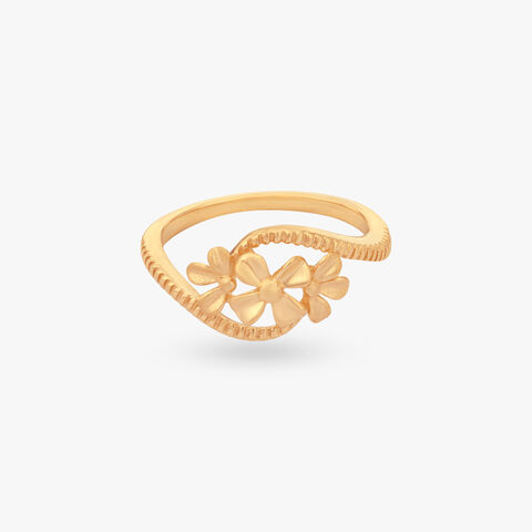 Trio Bloom Gold Ring