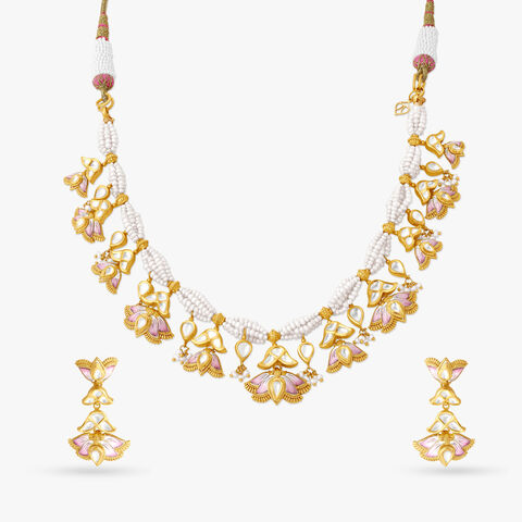 Tejaswi Necklace Set