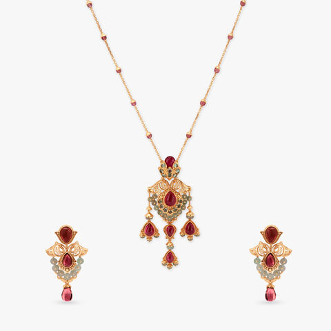 Lush Vine Gold Pendant with Chain and Earrings Set
