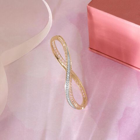 Timeless Twist Diamond Bangle