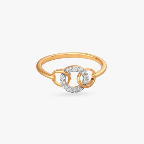 Classy Interlink Diamond Finger Ring
