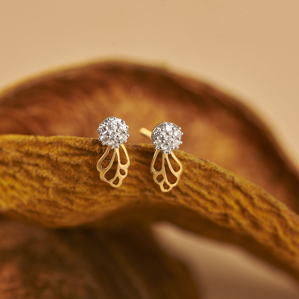Diamond earrings tanishq deals online