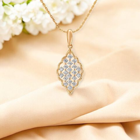 Lattice Luxe Diamond Pendant