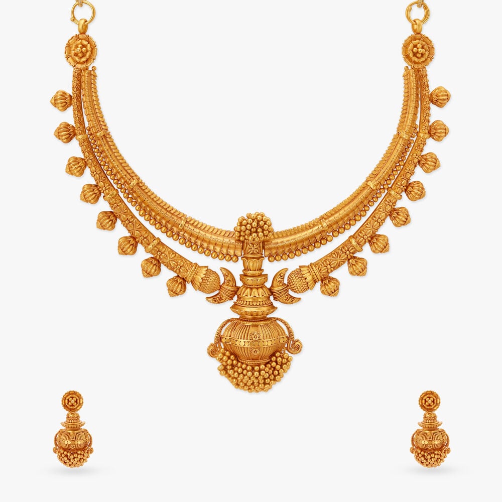 Regal Kanthi Gold Necklace Set Tanishq Online Store