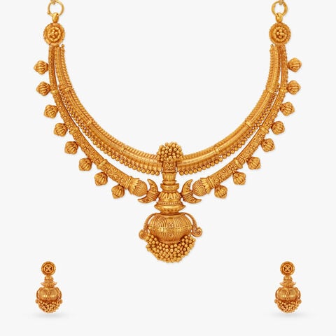Regal Kanthi Gold Necklace Set