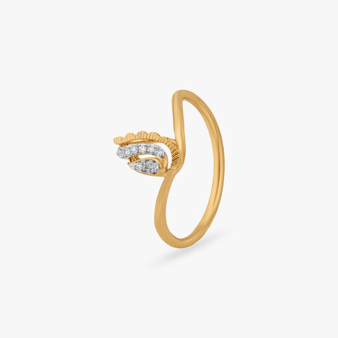 Crescent Sweep Diamond Ring