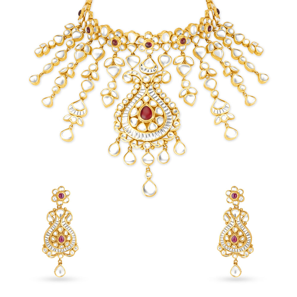 Gorgeous Gold Kundan Necklace Set for the Punjabi Bride