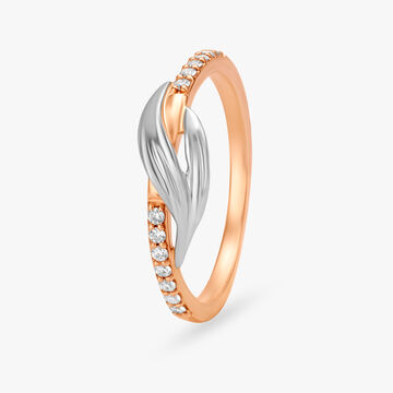 Stylish Diamond Ring in Platinum