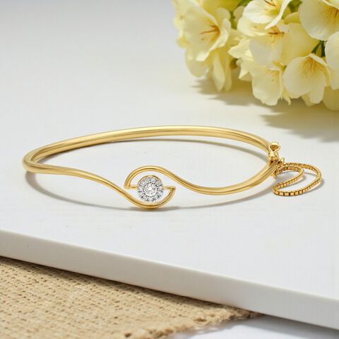 Circle Diamond Bangle