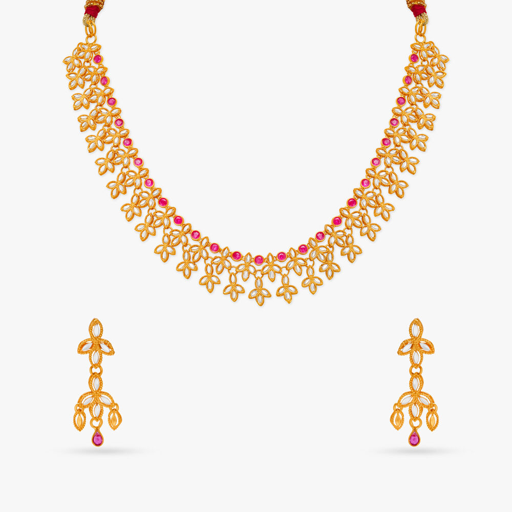 Dainty jewellery tanishq best sale