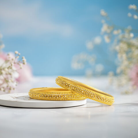 Alluring Gold Kolkata Work Bangle
