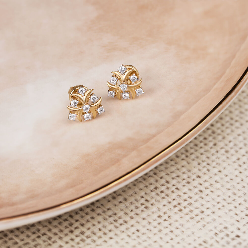 Tanishq online clearance diamond earrings
