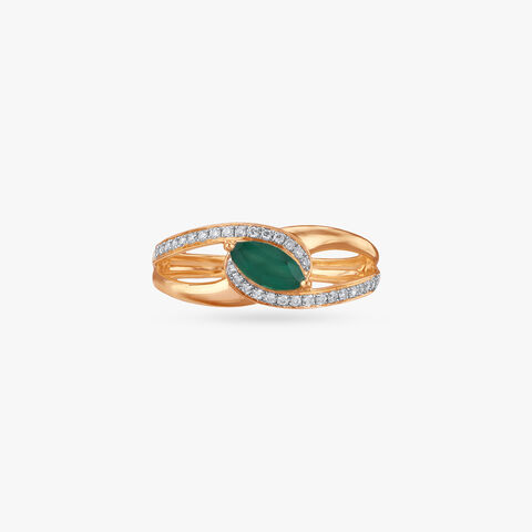 Gleaming Pathway Diamond Ring