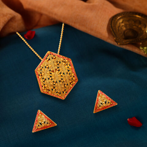 Splendid Mesh Pendant and Earrings Set