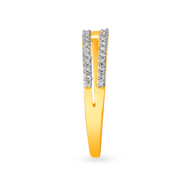 Magnificent 18 Karat Yellow Gold And Diamond Finger Ring,,hi-res image number null