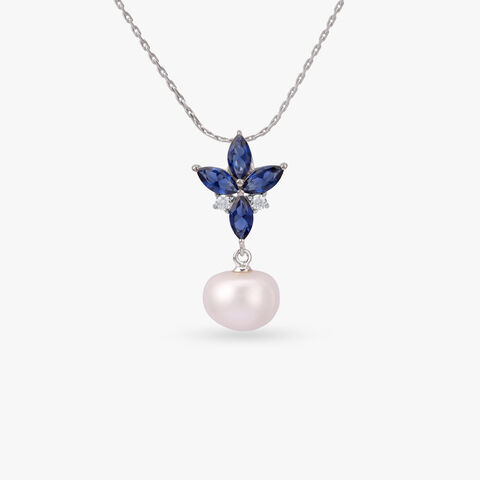 Stellar Petal Silver Pendant