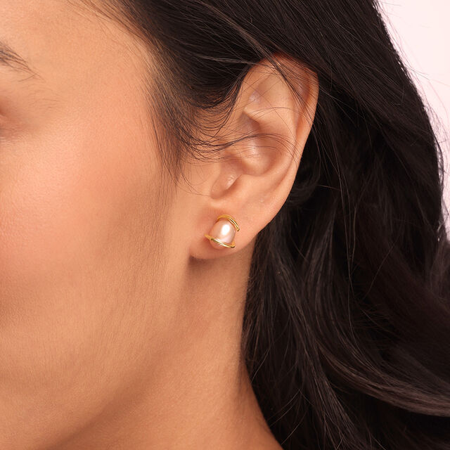 Graceful Allure 14 Kt Gold & Pearl Stud Earrings 2