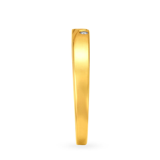 Elegant Minimalistic Diamond Ring 3
