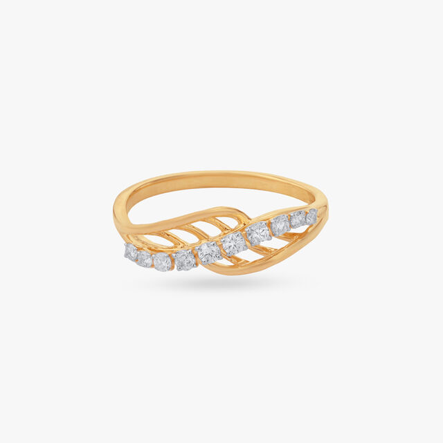 Dazzling Trail Diamond Ring 2
