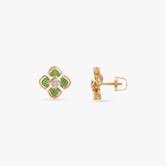 Versatile Chic Diamond Stud Earrings