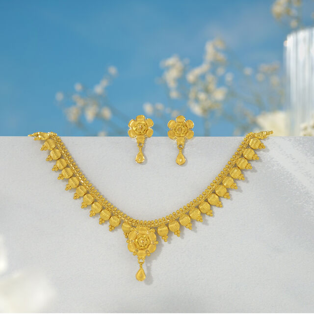 Reminiscent Of Royalty Necklace Set 