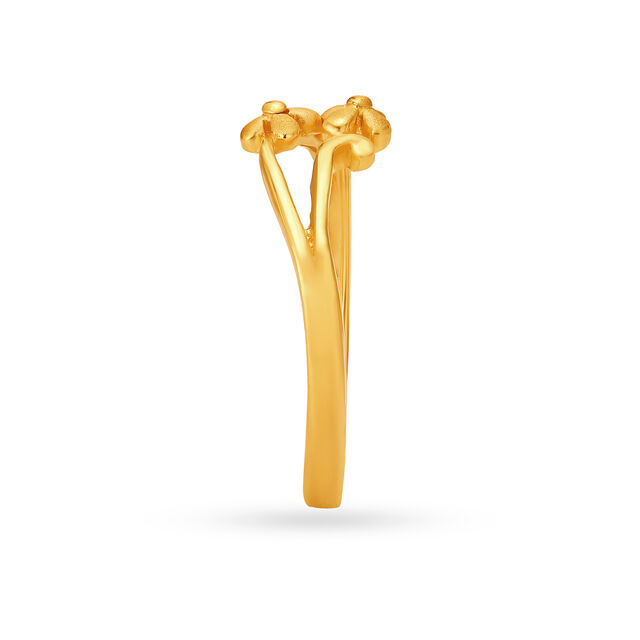 Elegant Flower Gold Finger Ring